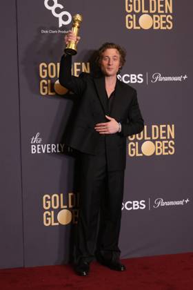 January 7, 2024, Beverly Hills, CA, USA: Jeremy Allen White, winner of the Best Performance by a Male Actor in a Television Series Ã¢â‚¬ Musical or Comedy award for The Bear, poses in the press room during the 81st Annual Golden Globe Awards at The Beverly Hilton on January 07, 2024 in Beverly Hills, California. Beverly Hills USA - ZUMAs181 20240107_zea_s181_320 Copyright: xCraSHx