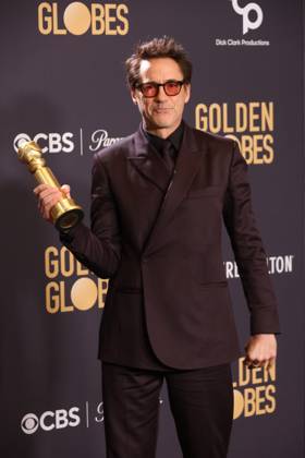January 7, 2024, Beverly Hills, CA, USA: Robert Downey Jr., winner of the Best Performance by a Male Actor in a Supporting Role in any Motion Picture award for Oppenheimer, poses in the press room during the 81st Annual Golden Globe Awards at The Beverly Hilton on January 07, 2024 in Beverly Hills, California. Beverly Hills USA - ZUMAs181 20240107_zea_s181_406 Copyright: xCraSHx