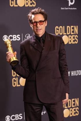 January 7, 2024, Beverly Hills, CA, USA: Robert Downey Jr., winner of the Best Performance by a Male Actor in a Supporting Role in any Motion Picture award for Oppenheimer, poses in the press room during the 81st Annual Golden Globe Awards at The Beverly Hilton on January 07, 2024 in Beverly Hills, California. Beverly Hills USA - ZUMAs181 20240107_zea_s181_407 Copyright: xCraSHx
