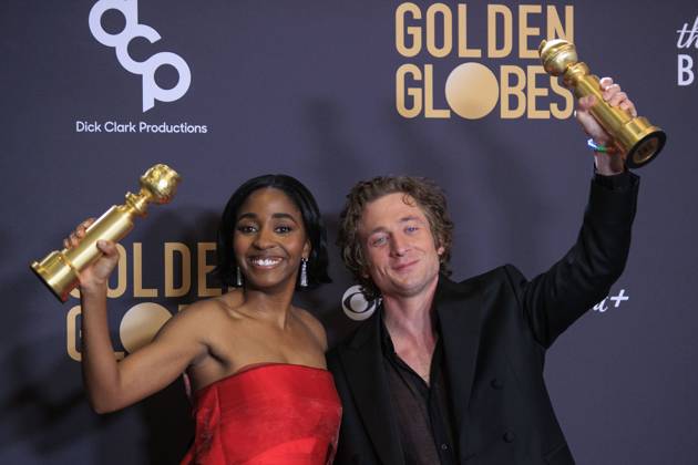 January 7, 2024, Beverly Hills, California, USA: Ayo Edebiri and Jeremy Allen White (L-R) in the press room of the 81st Annual Golden Globe Awards on Sunday January 7, 2024 at The Beverly Hilton Hotel in Beverly Hills, California. ARIANA RUIZ PI Beverly Hills USA - ZUMAp124 20240107_zaa_p124_128 Copyright: xArianaxRuizx
