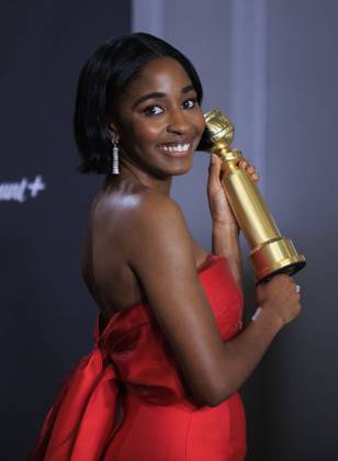 January 7, 2024, Beverly Hills, California, USA: Ayo Edebiri in the press room of the 81st Annual Golden Globe Awards on Sunday January 7, 2024 at The Beverly Hilton Hotel in Beverly Hills, California. ARIANA RUIZ PI Beverly Hills USA - ZUMAp124 20240107_zaa_p124_149 Copyright: xArianaxRuizx