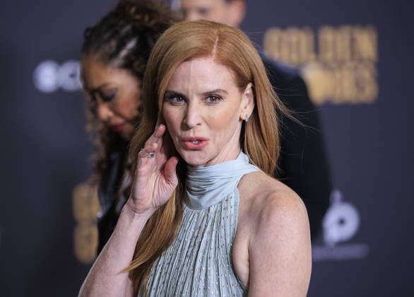 January 7, 2024, Beverly Hills, California, USA: Sarah Rafferty in the press room of the 81st Annual Golden Globe Awards on Sunday January 7, 2024 at The Beverly Hilton Hotel in Beverly Hills, California. ARIANA RUIZ PI Beverly Hills USA - ZUMAp124 20240107_zaa_p124_159 Copyright: xArianaxRuizx