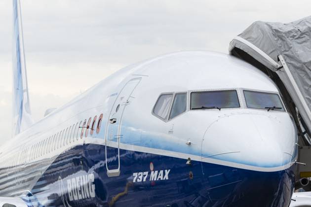 FAA Grounds 737 MAX 9 Fleet For Inspections After Alaska Airlines Incident File photo - The Boeing 737 MAX is the fourth generation of the Boeing 737, a narrow-body airliner manufactured by Boeing Commercial Airplanes a division of American company Boeing. It succeeds the Boeing 737 Next Generation and competes with the Airbus A320neo family. The new series was announced on August 30, 2011. Le Bourget, France, June 18, 2023. - The US Federal Aviation Administration (FAA) issued a directive on Saturday to temporarily ground 171 Boeing 737 MAX 9 aircraft for safety checks, following a mid-air cabin panel blowout forcing an Alaska Airlines aircraft to make an emergency landing. Photo by Thomas Arnoux ABACAPRESS.COM Le Bourget France  Copyright: xArnouxxThomas ABACAx