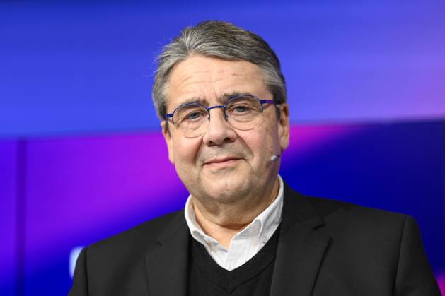 News Bilder des Tages Sigmar Gabriel (SPD), ehemaliger Parteivorsitzender und ehemaliger Bundesaussenminister, maischberger, Polittalk, TV, Format, mit Moderatorin - Sandra Maischberger, Thema - Bauernproteste und Krisen, Das Erste, 09.01. 2024, Foto: HMB Media Julien Becker Copyright: HMBxMedia JulienxBecker