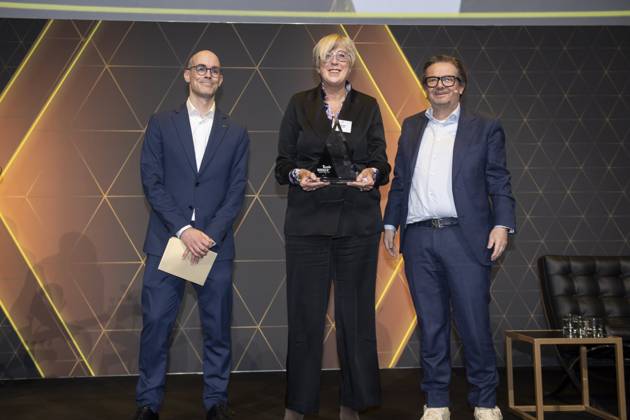 39th Manager of the Year 2023 LAEKEN, BELGIUM - JANUARY 10 : 39th edition of Manager of the Year. The Trends Manager of the Year is an initiative of Trends in collaboration with Kanaal Z. For the 39th time already, Trends is awarding the Trends Manager of the Year trophy to the manager whose company has made a valuable contribution to the Flemish economy and has played a pioneering role in it. Winners Lieve Mastery CEO Euroclear pictured with Marc Coucke on JANUARY 10, 2024 in Laeken, Belgium, 10 1 24 Laeken Belgium  Copyright: xPhilipxReynaersx