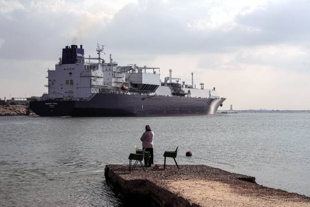(240113) -- CAIRO, Jan. 13, 2024 -- A large ship travels on the Suez Canal in Ismailia Province, Egypt, Jan. 13, 2024. Chairman of Egypt s Suez Canal Authority (SCA) Osama Rabie said on Friday that navigation traffic in the canal is regular in both directions. In a statement, Rabie denied reports about the temporary suspension of navigation in the Suez Canal as a result of the tension in the Red Sea s strategic Bab-el-Mandeb area. ) EGYPT-SUEZ CANAL-NAVIGATION AhmedxGomaa 