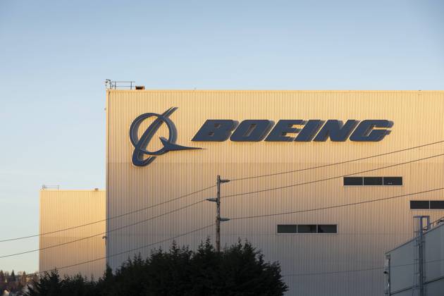January 14, 2024, Renton, Washington, U.S: The sun rises over the Boeing Renton Factory, home of the 737 MAX program, in Renton, Washington on Sunday, January 14, 2024. The U.S. Federal Aviation Administration has announced increased oversight of Boeing production and manufacturing following an incident on a Boeing Model 737-9 MAX in which the aircraft lost a passenger door plug while in flight. Renton U.S - ZUMAg235 20240114_zap_g235_002 Copyright: xPaulxChristianxGordonx