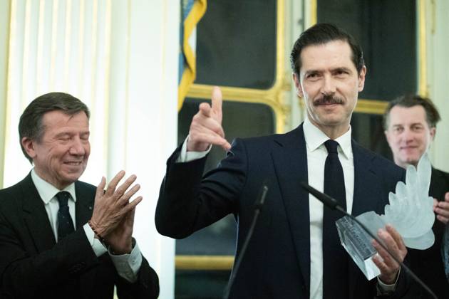 Entertainment Bilder des Tages French Cinema Award 2024 Ceremony Gilles Pelisson and Melvil Poupaud attending the Ceremony for the French Cinema Award 2024 awarding Melvil Poupaud in Paris, France on January 18, 2024. Photo by Aurore Marechal ABACAPRESS.COM Paris France  Copyright: xMarechalxAurore ABACAx