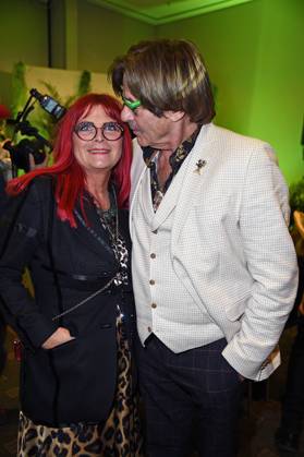 Jörg Draeger mit Ehefrau Petra Draeger beim Public Viewing zum TV-Start von Ich bin ein Star Holt mich hier raus! im Hotel Pullmann Schweizer Hof in Berlin am 19.01.2024