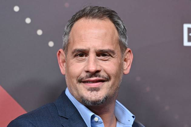 Moritz Bleibtreu (Schauspieler), Einzelbild,angeschnittenes Einzelmotiv,Portraet,Portrait,Porträt. Roter Teppich,Red Carpet,Bayerischer Filmpreis 2023 am 19.09.2024 im Prinzregententheater in Muenchen.