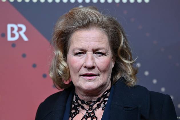 Suzanne von Borsody (Schauspielerin), Einzelbild,angeschnittenes Einzelmotiv,Portraet,Portrait,Porträt. Roter Teppich,Red Carpet,Bayerischer Filmpreis 2023 am 19.09.2024 im Prinzregententheater in Muenchen.