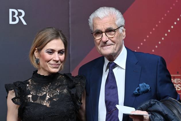 Julia Schuetze und Sky Du Mont (Schauspieler), Roter Teppich,Red Carpet,Bayerischer Filmpreis 2023 am 19.09.2024 im Prinzregententheater in Muenchen.