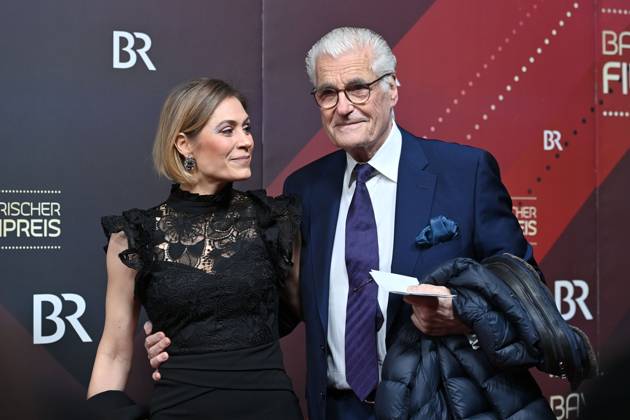 Julia Schuetze und Sky Du Mont (Schauspieler), Roter Teppich,Red Carpet,Bayerischer Filmpreis 2023 am 19.09.2024 im Prinzregententheater in Muenchen.