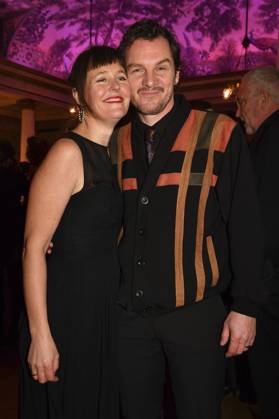Felix Klare mit Ehefrau Zora Thiessen bei der Verleihung des 45. Bayerischen Filmpreises 2023 im Prinzregententheater. München, 19.01.2024