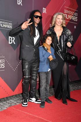 Fab Morvan, Stella und Sohn Sacha Verleihung des Bayerischen Filmpreis Prinzregenten Theater München 19. Januar 2024