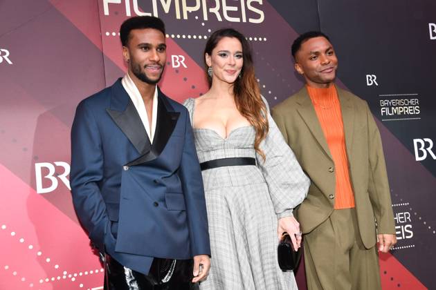 Titan Njie, Bella Wayne und Elan Ben Ali Verleihung des Bayerischen Filmpreis Prinzregenten Theater München 19. Januar 2024