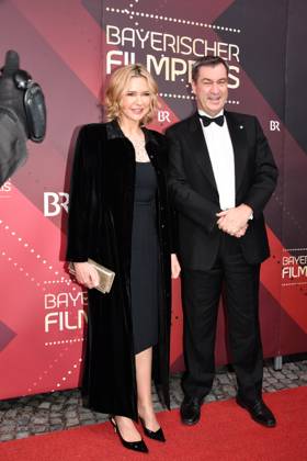 Veronica Ferres und Markus Söder Verleihung des Bayerischen Filmpreis Prinzregenten Theater München 19. Januar 2024