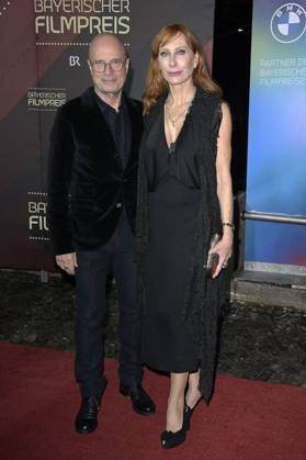 Christian Berkel und Andrea Sawatzki bei der Verleihung des 45. Bayerischen Filmpreises 2023 im Prinzregententheater. München, 19.01.2024