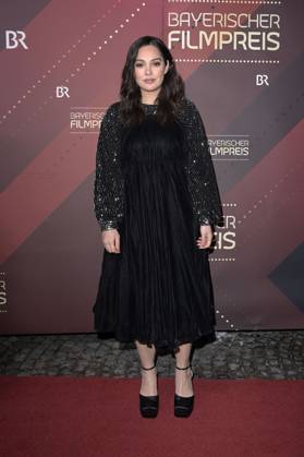 Nilam Farooq bei der Verleihung des 45. Bayerischen Filmpreises 2023 im Prinzregententheater. München, 19.01.2024