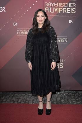 Nilam Farooq bei der Verleihung des 45. Bayerischen Filmpreises 2023 im Prinzregententheater. München, 19.01.2024