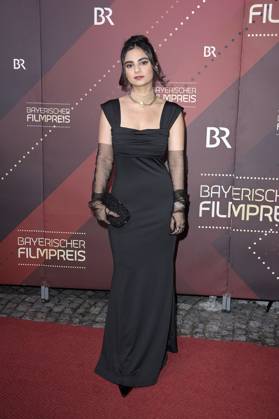 Bayan Layla bei der Verleihung des 45. Bayerischen Filmpreises 2023 im Prinzregententheater. München, 19.01.2024