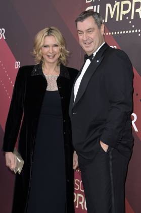 Veronica Ferres und Markus Söder bei der Verleihung des 45. Bayerischen Filmpreises 2023 im Prinzregententheater. München, 19.01.2024