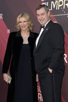 Veronica Ferres und Markus Söder bei der Verleihung des 45. Bayerischen Filmpreises 2023 im Prinzregententheater. München, 19.01.2024