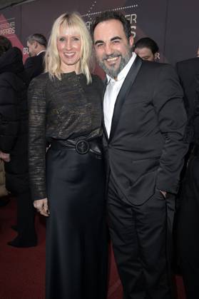 Adnan Maral mit Ehefrau Franziska Maral bei der Verleihung des 45. Bayerischen Filmpreises 2023 im Prinzregententheater. München, 19.01.2024