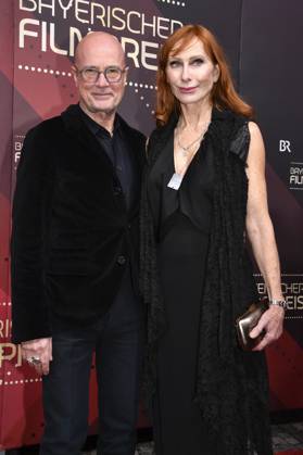 Christian Berkel mit Ehefrau Andrea Sawatzki bei der Verleihung des 45. Bayerischen Filmpreises 2023 im Prinzregententheater. München, 19.01.2024