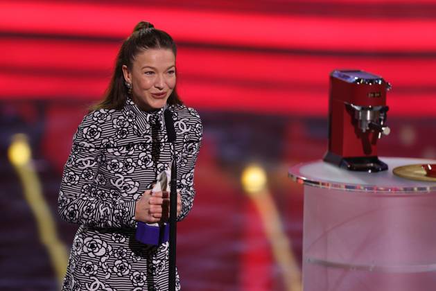 Bayerischer Filmpreis 2023 Hannah Herzsprung, Preisträgerin in der Kategorie Beste Darstellerin bei ihrer Dankesrede. Verleihung des 45. Bayerischen Filmpreises 2023 am 19.01.2024 im Prinzregententheater in Münche. Bayern, Deutschland.