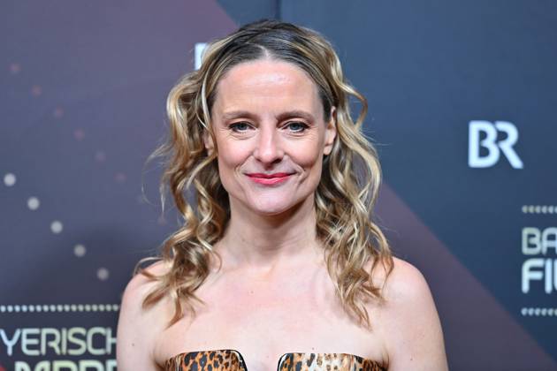 Anne Ratte-Polle (Schauspielerin), Einzelbild,angeschnittenes Einzelmotiv,Portraet,Portrait,Porträt. Roter Teppich,Red Carpet,Bayerischer Filmpreis 2023 am 19.09.2024 im Prinzregententheater in Muenchen.