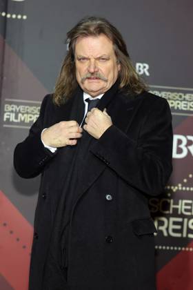 Bayerischer Filmpreis 2023 Leslie Mandoki. Verleihung des 45. Bayerischen Filmpreises 2023 am 19.01.2024 im Prinzregententheater in Münche. Bayern, Deutschland.