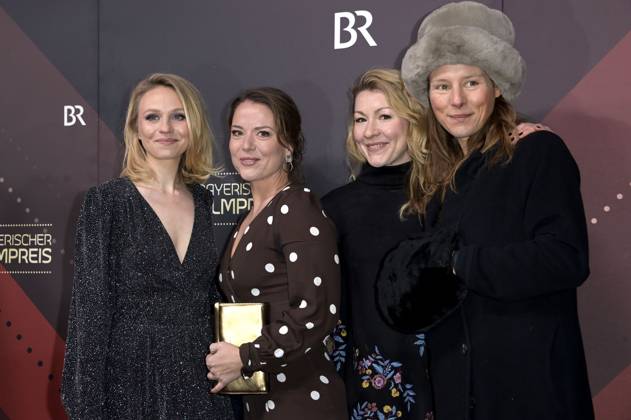 Teresa Rizos, Josephine Ehlert, Genija Rykova und Xenia Tilling bei der Verleihung des 45. Bayerischen Filmpreises 2023 im Prinzregententheater. München, 19.01.2024