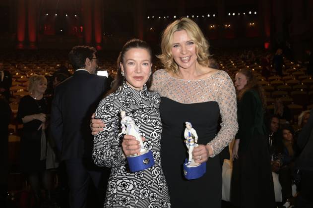 Hannah Herzsprung und Veronica Ferres bei der Verleihung des 45. Bayerischen Filmpreises 2023 im Prinzregententheater. München, 19.01.2024
