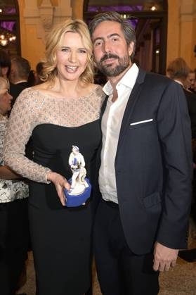 Veronica Ferres und David Dietl bei der Verleihung des 45. Bayerischen Filmpreises 2023 im Prinzregententheater. München, 19.01.2024