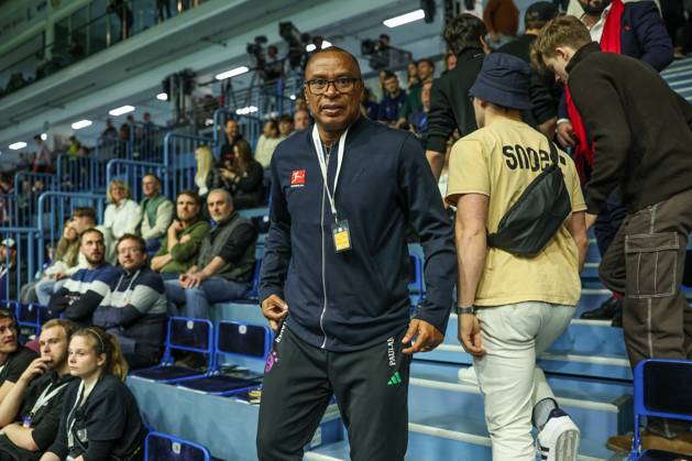 14.01.2024, Fussball, Saison 2023 2024,Hallenturnier in Gummersbach, Ex-Fussballer Paulo Sergio (FC Bayern Muenchen) Gummersbach Schwalbe Arena Deutschland xRHR-FOTO TRx