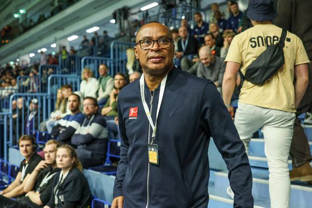 14.01.2024, Fussball, Saison 2023 2024,Hallenturnier in Gummersbach, Ex-Fussballer Paulo Sergio (FC Bayern Muenchen) Gummersbach Schwalbe Arena Deutschland xRHR-FOTO TRx