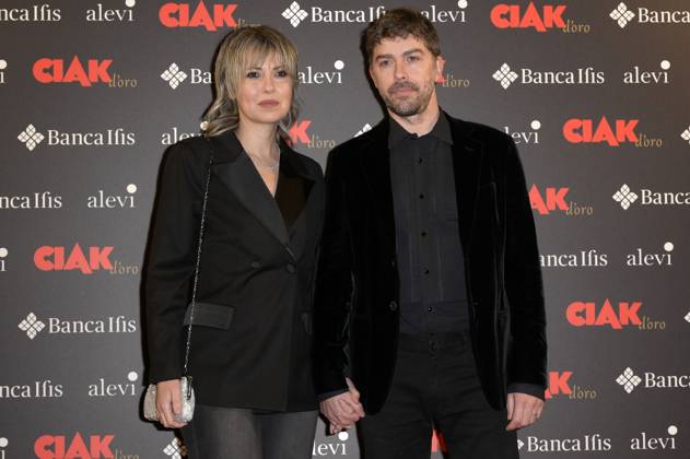 Michele Riondino mit Partnerin Eva Nestori bei der Verleihung des Filmpreises Ciak d oro 2023 im Palazzo Colonna. Rom, 20.01.2024