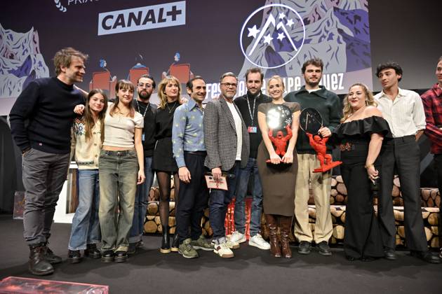 27th Alpe D Huez Festival Closing Ceremony Short Movies winners attending the Closing Ceremony during the 27th Alpe d Huez Film Festival in Alpe d Huez, France on January 20, 2024. Photo by Julien Reynaud APS-Medias ABACAPRESS.COM Alpe d Huez France  Copyright: xReynaudxJulien APS-Medias ABACAx