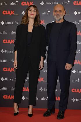 Ciak d Oro 2023 red carpet in Rome, Italy - 20 Jan 2024 Paola Cortellesi (l) and Riccardo Milani (r) attend the Ciak d Oro 2023 red carpet at Galleria del Cardinale Colonna. Rome Italy Copyright: xMarioxCartellix xSOPAxImagesx Paola Cortellesi, Riccardo Milani (1)