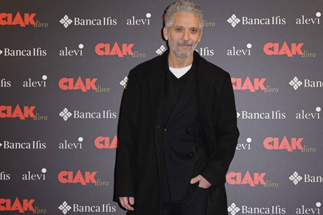 Ciak d Oro 2023 red carpet in Rome, Italy - 20 Jan 2024 Beppe Fiorello attends the Ciak d Oro 2023 red carpet at Galleria del Cardinale Colonna. Rome Italy Copyright: xMarioxCartellix xSOPAxImagesx Beppe Fiorello (3)