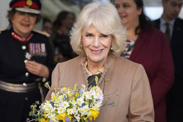Bilder des Jahres 2024, Entertainment 01 Januar Entertainment Themen der Woche KW04 Entertainment Bilder des Tages . 22 01 2024. Swindon, United Kingdom. Queen Camilla during a visit to a womens refuge in Swindon, United Kingdom.  xPoolx xi-Imagesx IIM-24945-0002