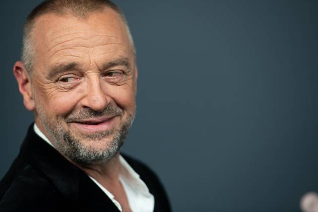 television maker Tom Waes pictured on the red carpet at the 16th edition of the MIA s (Music Industry Award) award show, in Antwerp, Wednesday 24 January 2024. The Music Industry Awards are the Flemish Music prizes handed out by the VRT and VI.BE.  JONASxROOSENS 84568867