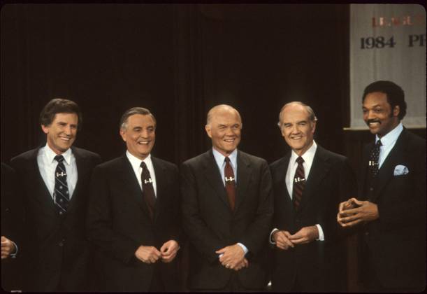 Atlanta Debate 1984 The Democratic Presidential candidates pose before the debae in Atlanta in March 1984. (left to right Gary Hart, Walter Mondale, John Glenn, George McGovern, Jesse Jackson. Photograph by Dennis Brack, BB 29 Atlanta GA USA EDITORIAL USE ONLY Copyright: xx x bsphotos030077