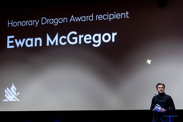 Actor Ewan McGregor receives the Honorary Dragon Award at Gothenburg Film Festival in Sweden, on January 31, 2024 GOTHENBURG SWEDEN x9200x  Copyright: xAdamxIhse xTTx EWAN MCGREGOR JXT9WsLz4jc