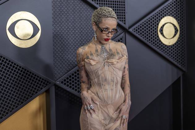 Bilder des Jahres 2024, Entertainment 02 Februar Entertainment Bilder der Woche KW05 Doja Cat attends the 66th GRAMMY Awards at Crypto.com Arena on February 04, 2024 in Los Angeles, California. Armando Arorizo !ACHTUNG: NUR REDAKTIONELLE NUTZUNG!  Copyright: xArmandoxArorizox AME6078 20240205-55012842462_1
