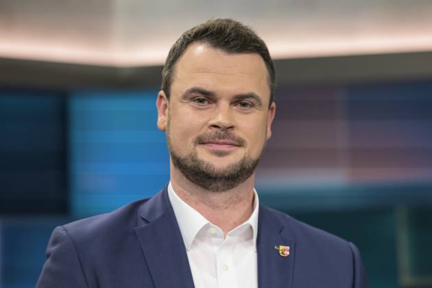 Tino Schomann (CDU), Landrat des Landkreises Nordwestmecklenburg, hart aber fair Polittalk, TV, Format, mit Moderator - Louis Klamroth, Das Erste, 05.02. 2024, Foto: HMB Media Uwe Koch Copyright: HMBxMedia UwexKoch