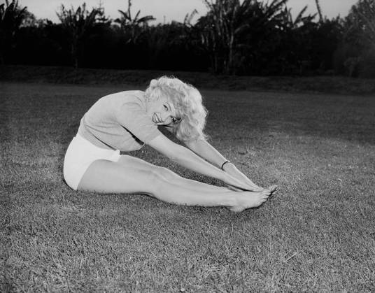 American actress and singer Marilyn Monroe (1926 - 1962). Los Angeles, 1951 (b w photo) 1632161 American actress and singer Marilyn Monroe (1926 - 1962). Los Angeles, 1951 (b w photo); (add.info.: L actrice et chanteuse americaine Marilyn Monroe (1926 - 1962) a Los Angeles en 1951 --- American actress and singer Marilyn Monroe (1926 - 1962). Los Angeles, in 1951); Diltz. Copyright: xDiltzx xBridgemanxImagesx 1632161