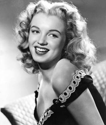 American actress and singer Marilyn Monroe (1926 - 1962) 1947 (b w photo) 1632167 American actress and singer Marilyn Monroe (1926 - 1962) 1947 (b w photo); (add.info.: L actrice et chanteuse americaine Marilyn Monroe (1926 - 1962) en 1947 --- American actress and singer Marilyn Monroe (1926 - 1962) in 1947); Diltz. Copyright: xDiltzx xBridgemanxImagesx 1632167