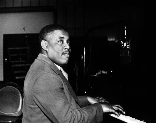Pianist Art Tatum C. 1949 (b w photo) 1657785 Pianist Art Tatum C. 1949 (b w photo); (add.info.: pianist Art Tatum c. 1949). Copyright: xBridgemanxImagesx 1657785